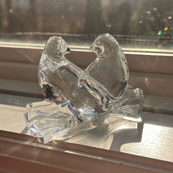 Baccarat Other - Baccarat Crystal Loving Doves